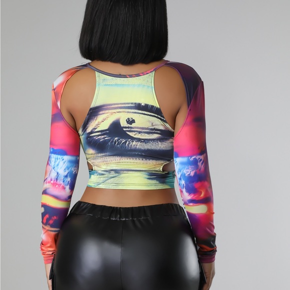 Peek a boo top! - Picture 2 of 2